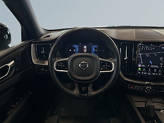 Volvo XC60 Recharge T8 AWD R-Design S&V-hjul/Carplay/MOMS/Pano
