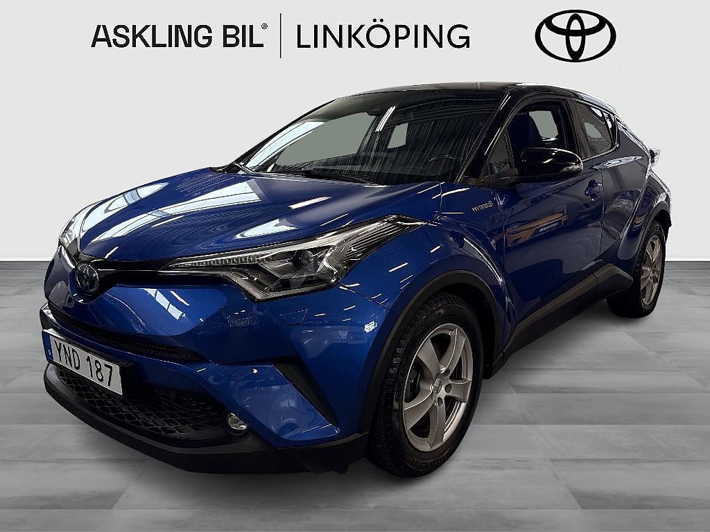 Toyota C-HR Hybrid CVT Style Navi Rattvärme Backkamera JBL 