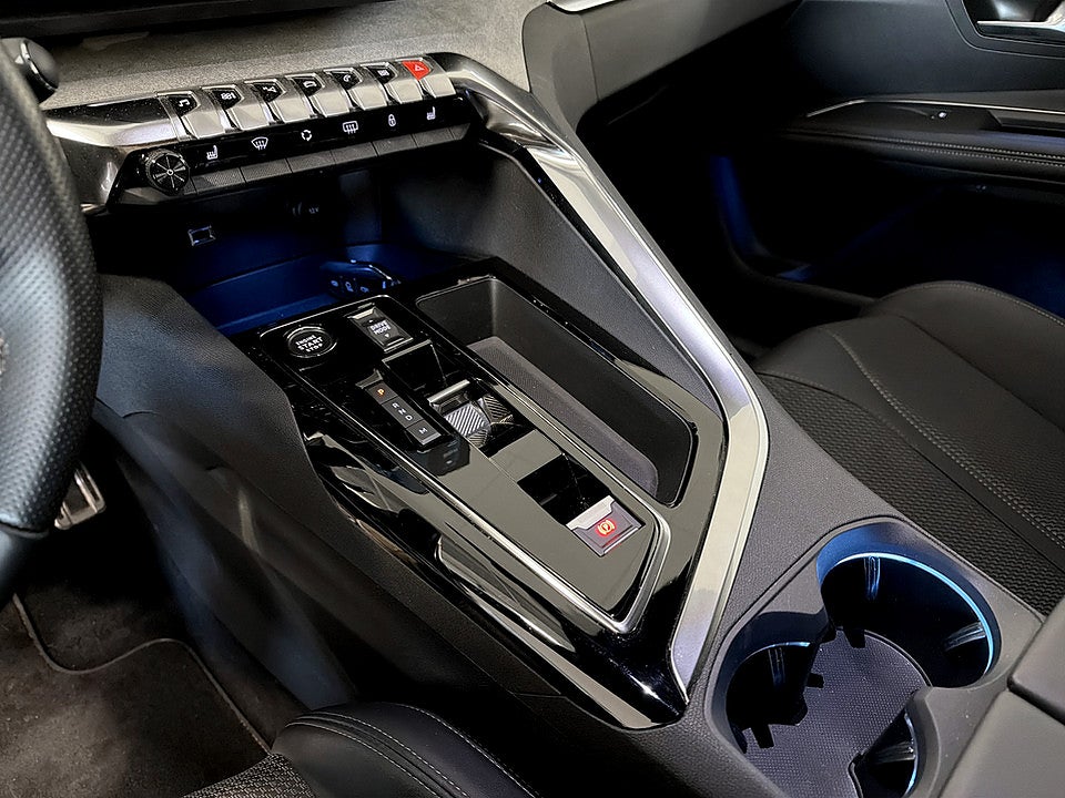 Bild på Peugeot 3008 GT 1.2 PT 130hk B-KAMERA CARPLAY
