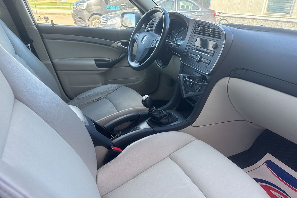 Saab 9-3 SportCombi 1.8t BioPower Linear | 150 ch | BVM | Bi-xénon | Sièges chauffants | Climatisation bizone | Révision récente