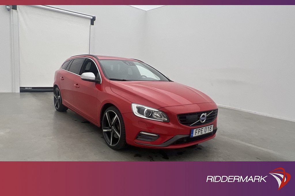 Volvo V60 D4 AWD R-Design VOC Värmare Pano Na 4,95% RÄNTA