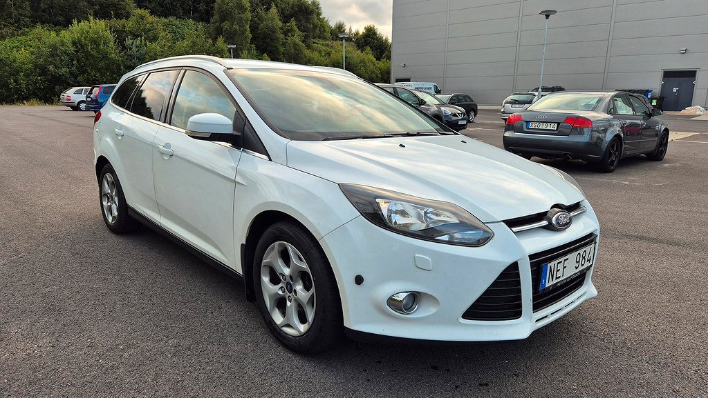 Ford Focus Kombi 1.0 EcoBoost Titanium Ny-bes Laneassist 