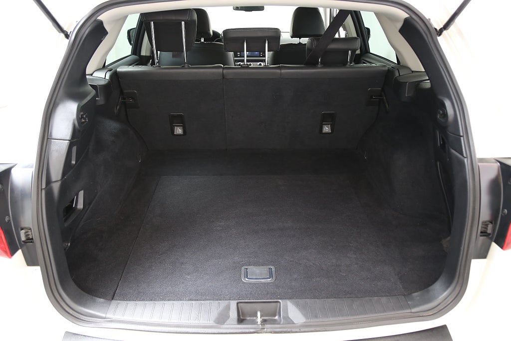 Subaru Outback 2,5i 175hk Ridge AWD Aut Skinn Extraljus Motorv Drag 2017