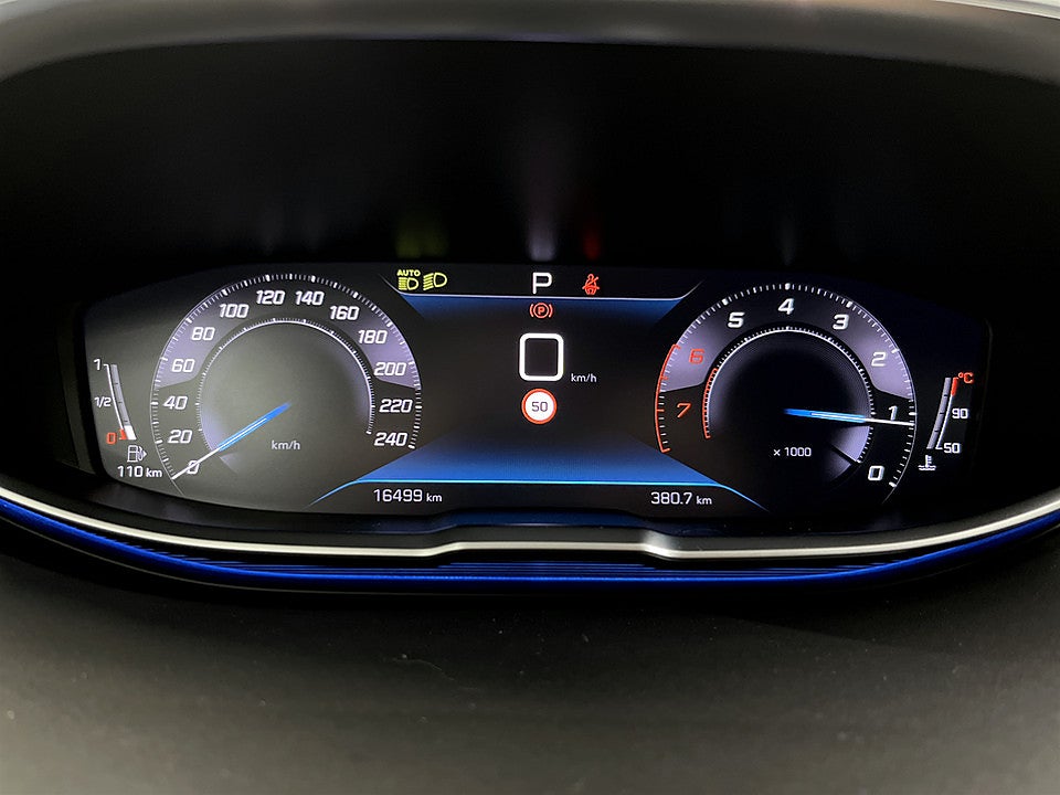 Bild på Peugeot 5008 GT 1.2 PT 130hk Aut 7-SITS B-KAMERA CARPLAY