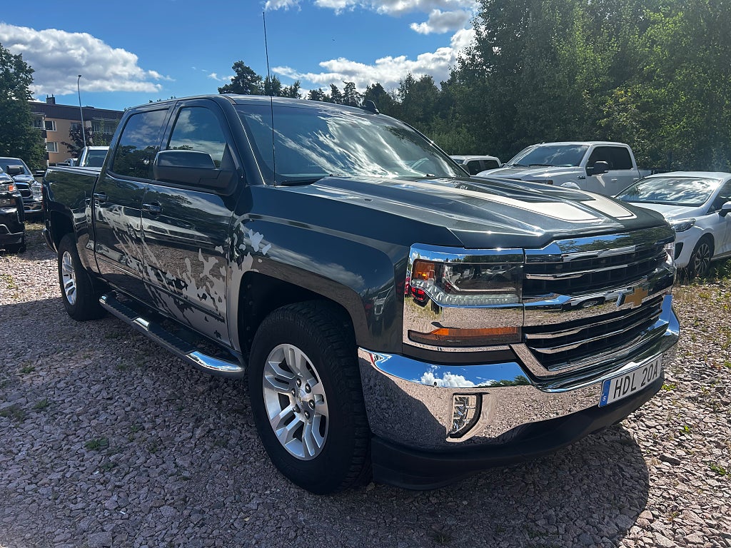 Chevrolet Silverado 1500 Crew Cab 5.3 V8 Hydra-Matic | Brun Läder | Ny Bes