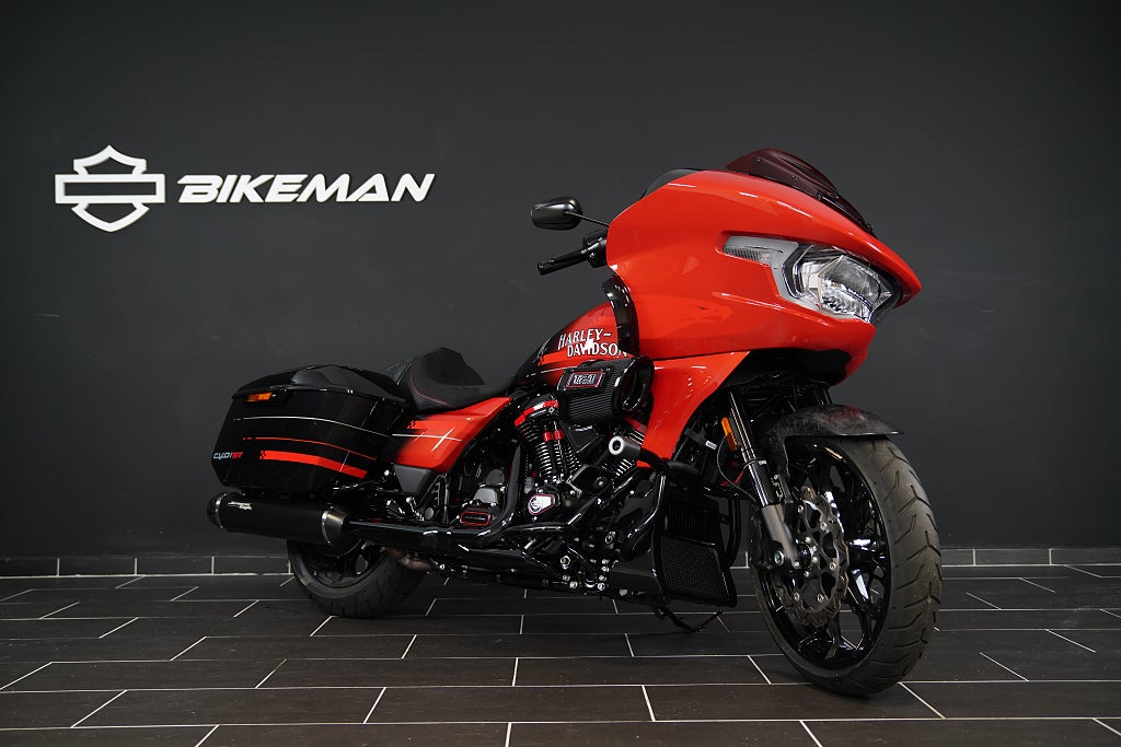 Harley-Davidson FLTRXSTSE CVO Road Glide ST 