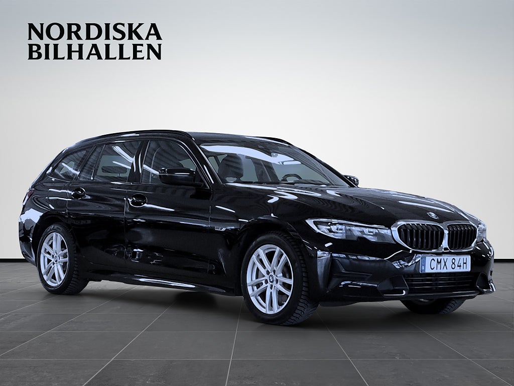 BMW 330e **RESERVERAD**