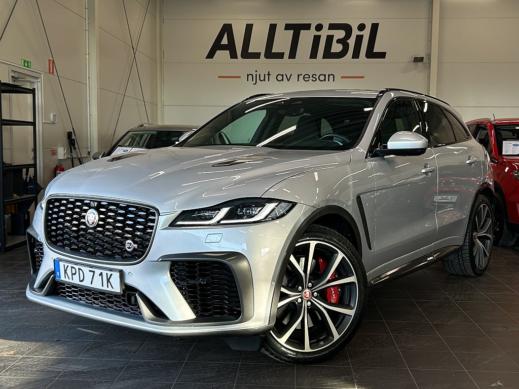 Jaguar F-Pace SVR 5.0 V8 AWD 550HK 360/Pano/HuD/Skalstol/Drag/BLIS