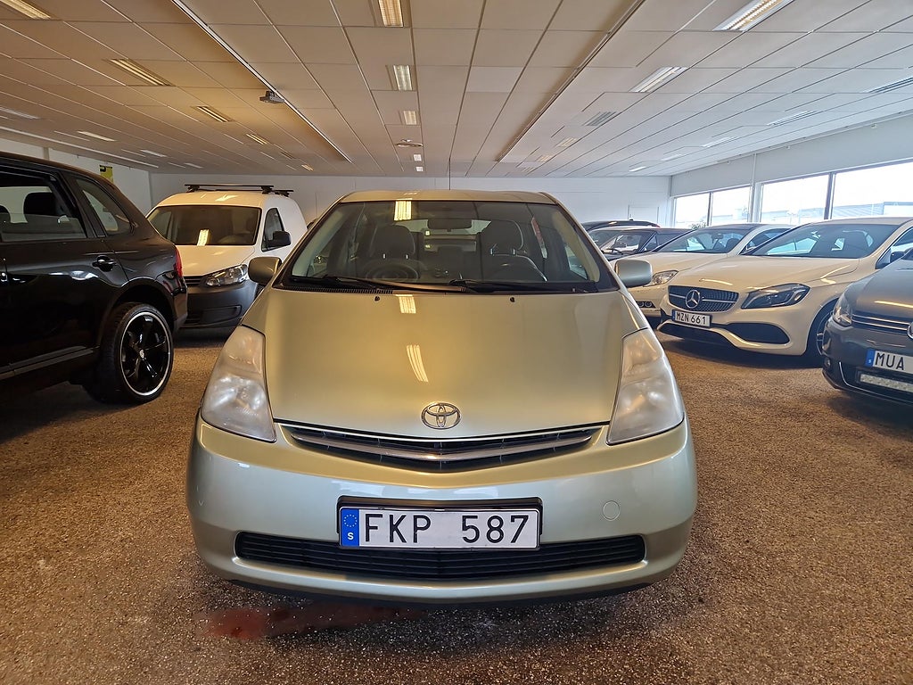 Toyota Prius 1.5 VVT-i + 3CM CVT Euro 4