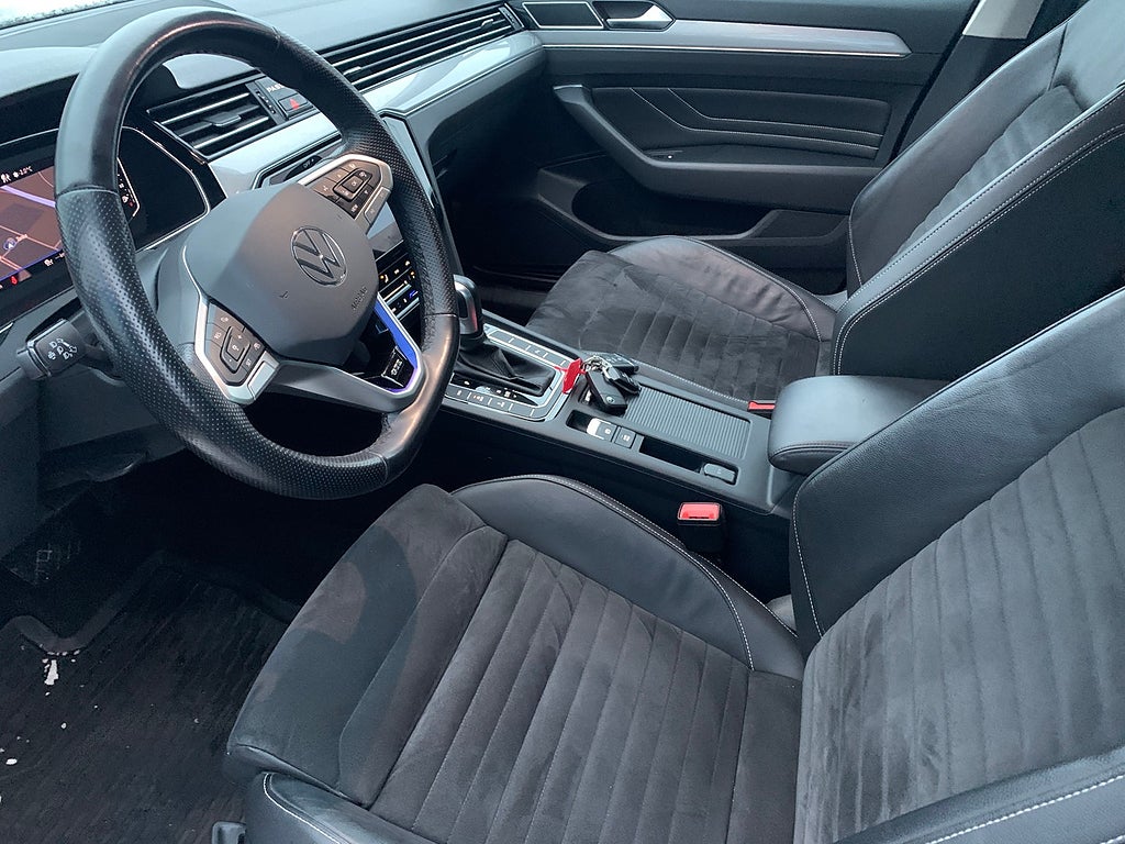 Volkswagen Passat GTE | Cockpit |  Bvärmare | Drag | Executive | 2021