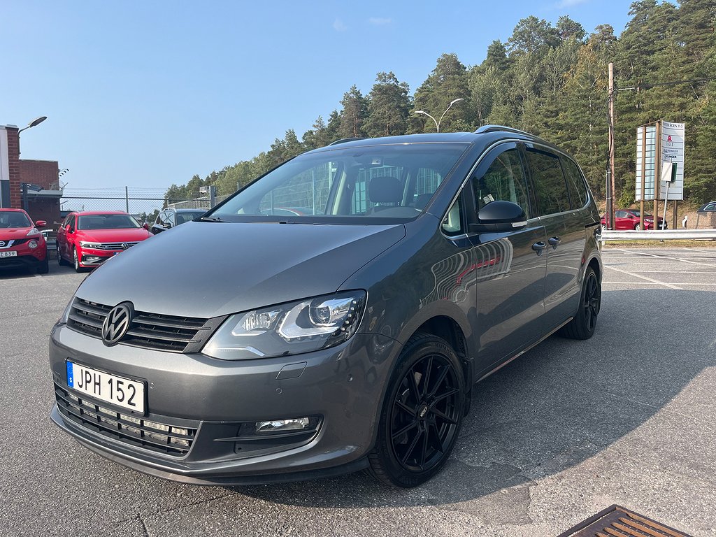 Volkswagen Sharan 2.0 TDI 140hk AUT 7-sits Nyservad Panorama