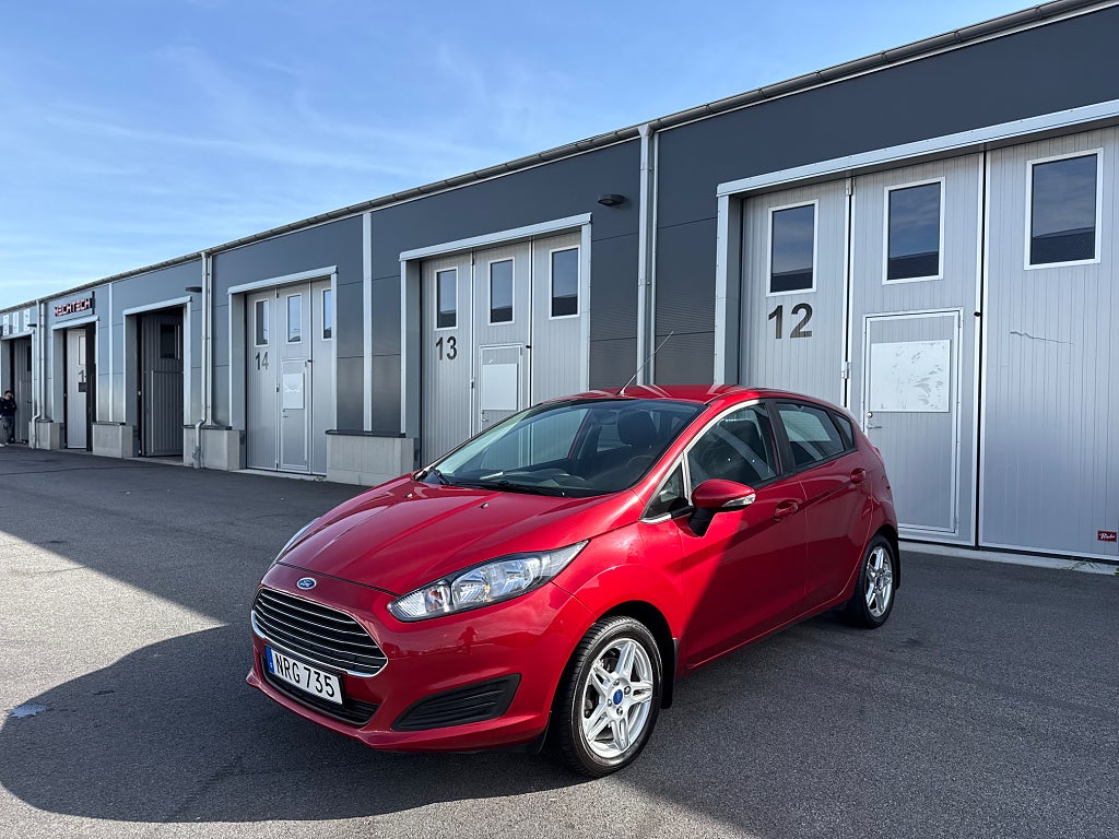 Ford Fiesta Endast 1Ägare //Låga mil // 3000mil /Tillfälle//