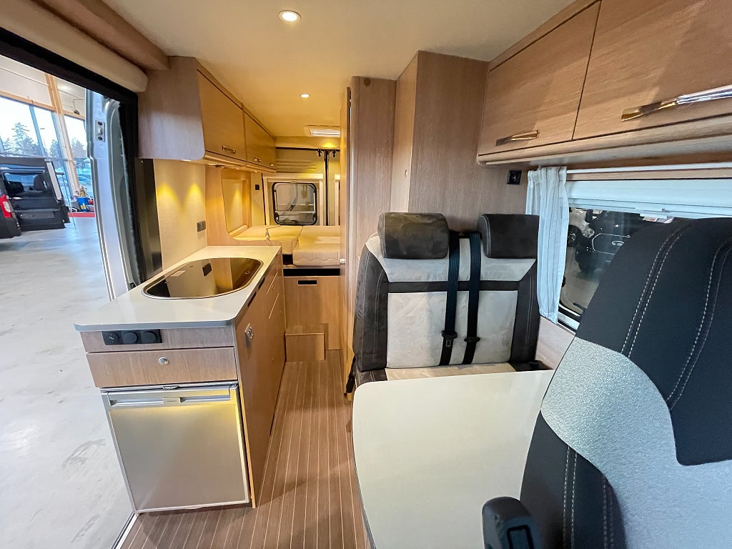 Roadcar 600 / B-körkort / Under 6m / Cykelställ /   - Roadcar