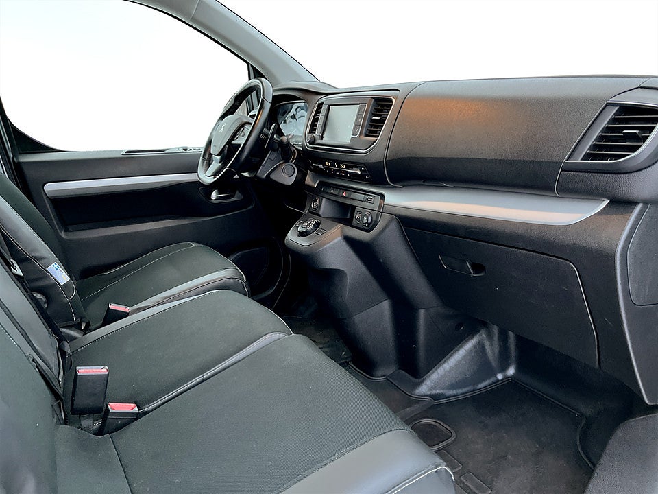Bild på Peugeot Expert CrewCab PRO+ 180hk Aut L3 - DUBBELHYTT,VÄRMARE,NAVI