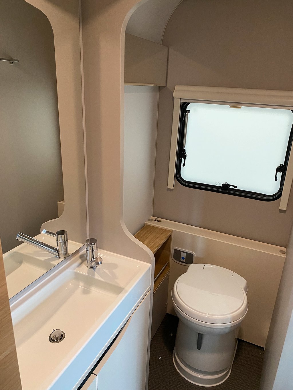 Adria Adora 613 HT  ALDE / 2390 kr/mån. / Vi tar inbyten - Adria