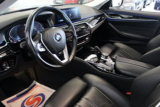 Sedan BMW 530e 12 av 23