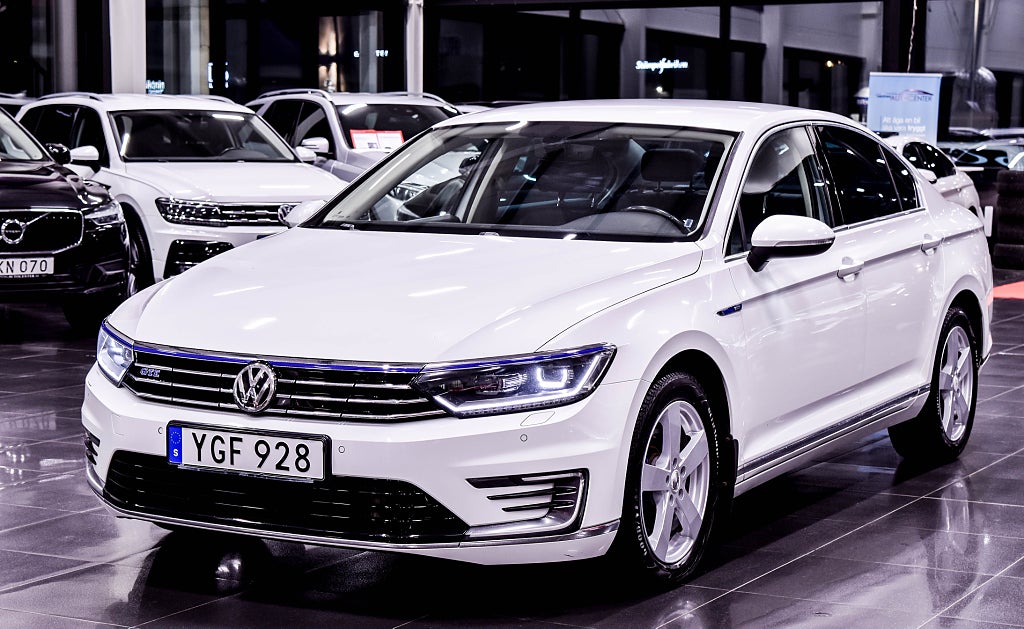 Volkswagen Passat GTE 1.4 TSI ACT DSG Sequential, 218hp, 2017