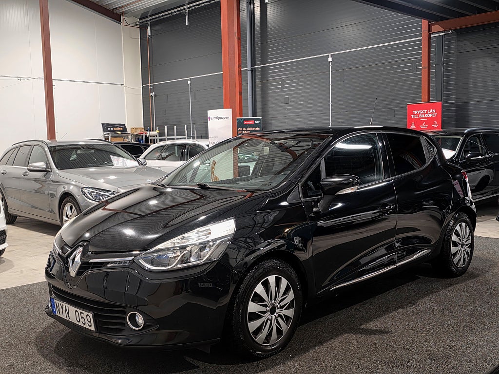 Renault Clio 0.9 TCe Euro 5 Navigation Keyless  628kr/mån 