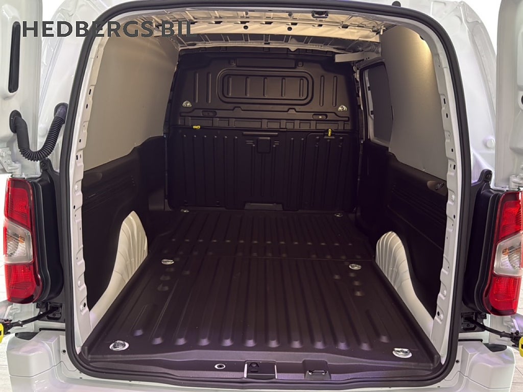 Opel Combo ELITE L2 50 kWh (4057:- Ex moms/mån ) thumbnail