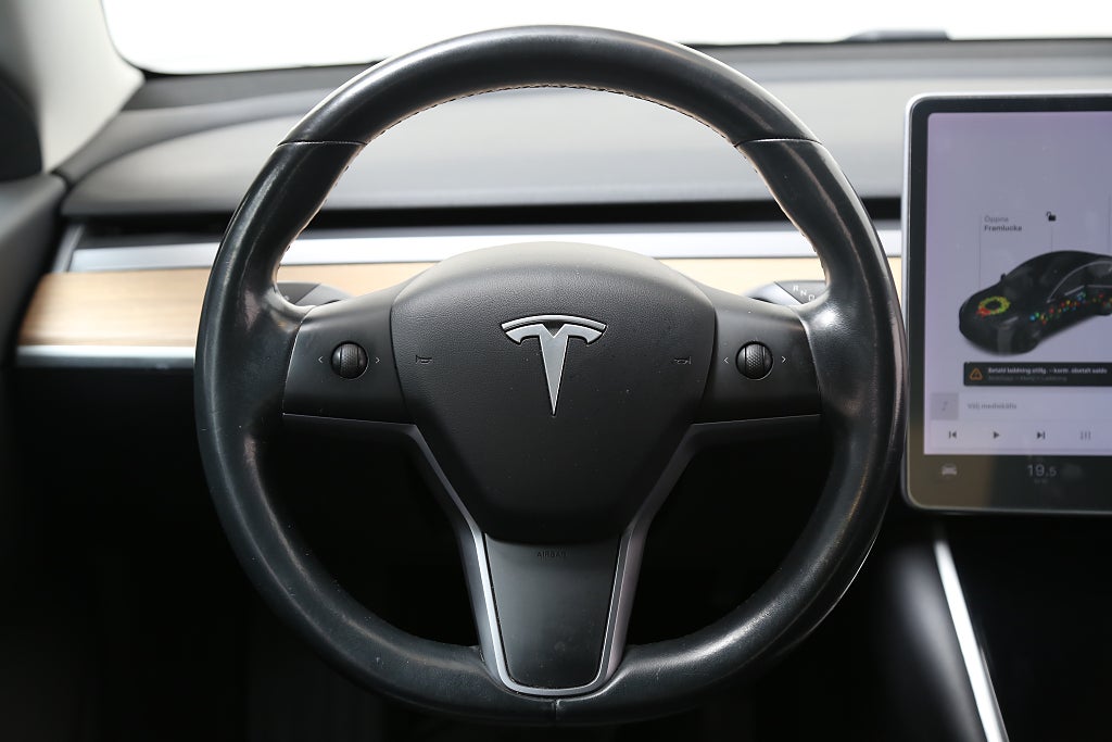 Tesla Model 3 Long Range AWD Panorama 2019