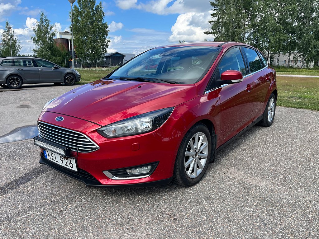 Ford Focus 1.5 TDCi Powershift Titanium Euro 6,Dragkrok 