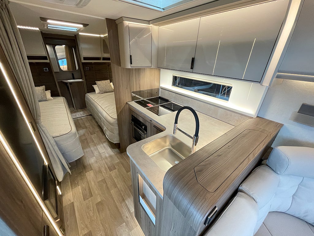 Kabe Imperial 740 CTDL KS / Cinderella / ALDE /  Läder / Lyxvagn / Al - Kabe