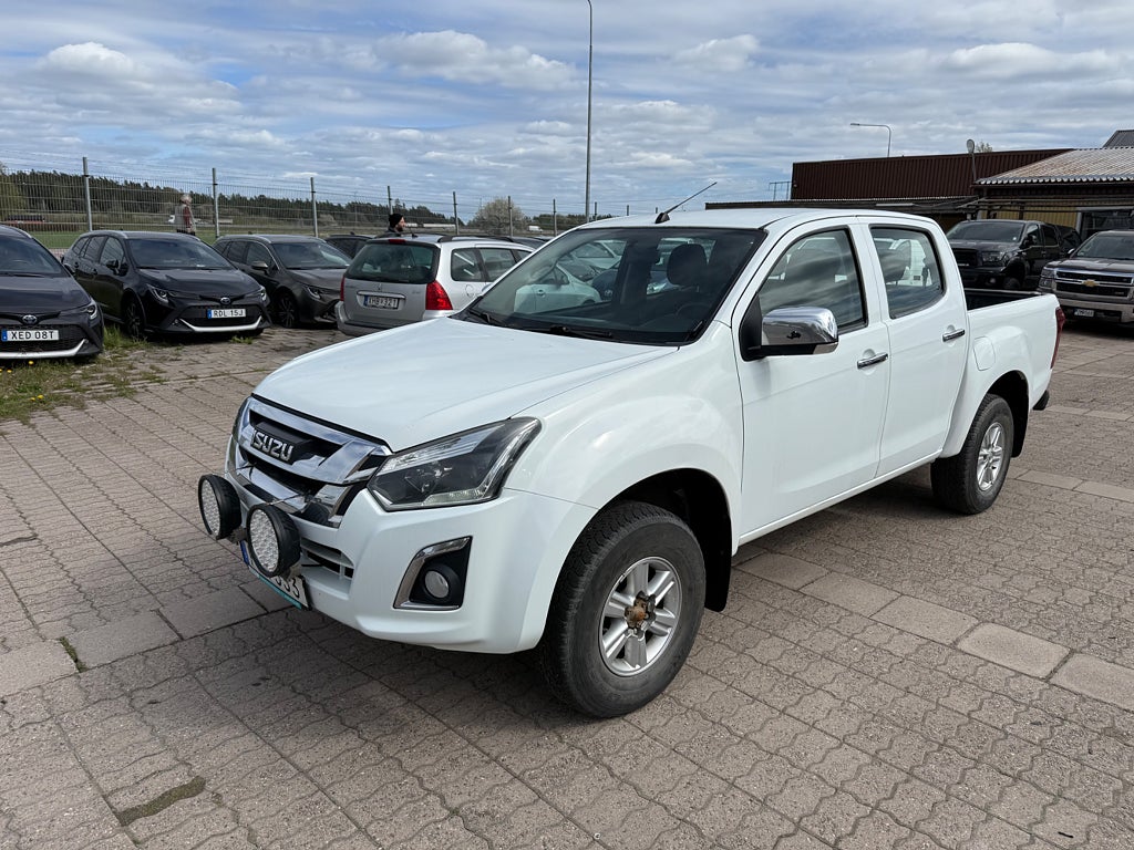 Isuzu D-Max CREW-CAB AUT 4WD D-VÄRMARE EU6 ACTIVE 2-ÅRS GA