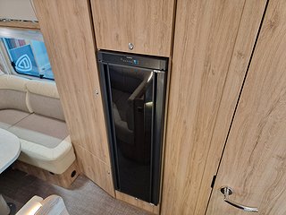 Husbil-integrerad Eura Mobil IL 650 HS 16 av 25