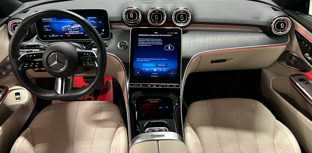 Mercedes-Benz CLE 300 4MATIC Cabriolet AMG Premium Burmester Läder Drag - bild 2