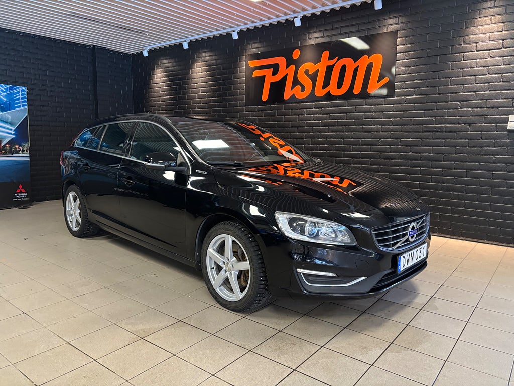 Volvo V60 D5 Plug-in Hybrid AWD Geartronic Momentum Euro 6