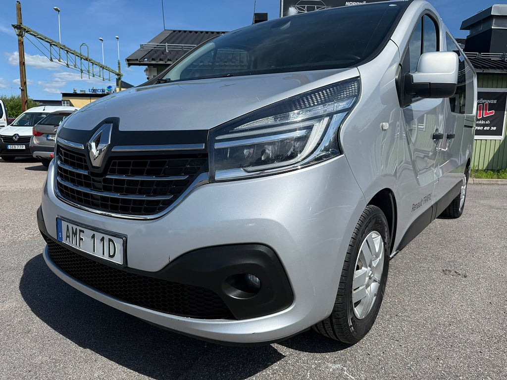 Renault trafic 3.0t 2.0 dCi /Dubbelhytt / 6-Sits /Drag/ Navi 
