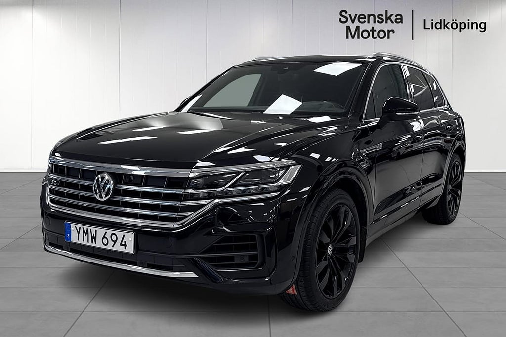 Volkswagen Touareg R line, Head Up, Carplay, SoV-hjul