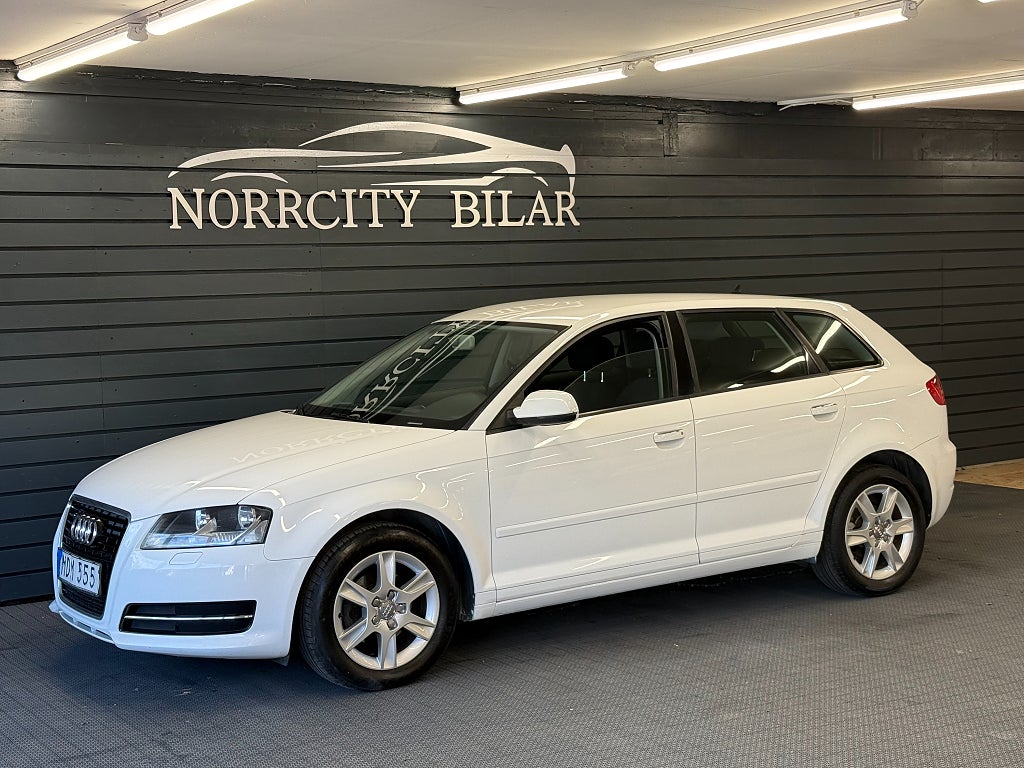 Audi A3 Sportback 1.6 TDI / Nybesiktigad / Nyservad 