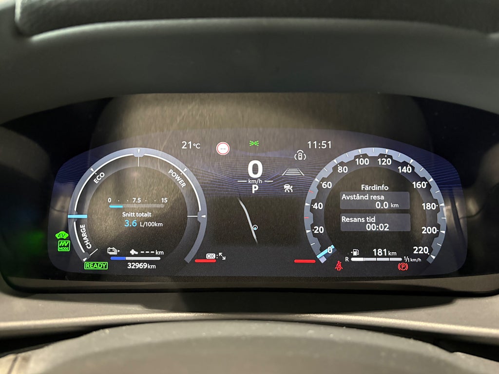 Toyota C-HR PHEV e-CVT 2,0 223hk Executive Värmare Drag - bild 9