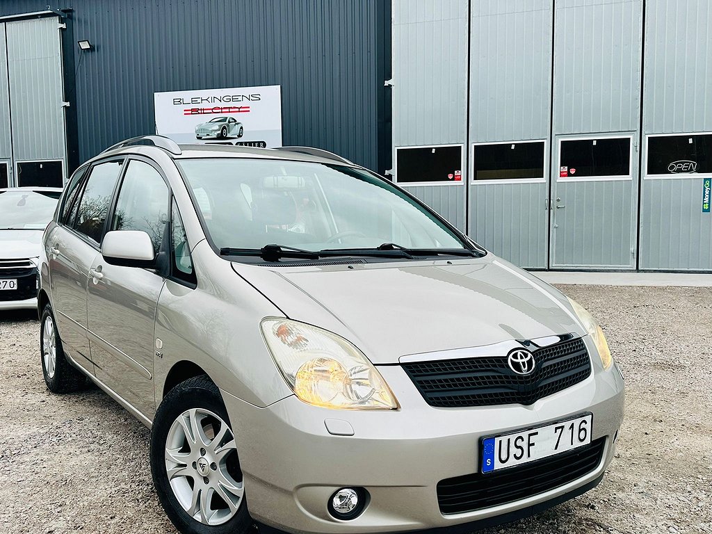 Toyota Corolla Verso 1.8 VVT-i Dragkrok Nyservad AUTOMAT 