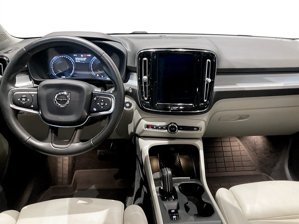 Bild på Volvo XC40 Momentum T5 250hk Aut - H/K,PANO,360-KAMERA