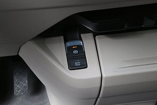 Minibuss Volkswagen Multivan 20 av 23