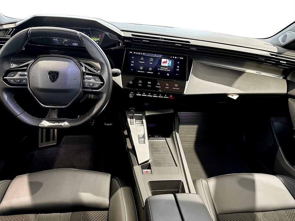 Bild på Peugeot 408 GT 1.2 PT 130hk Aut - B-KAMERA, ELSTOL