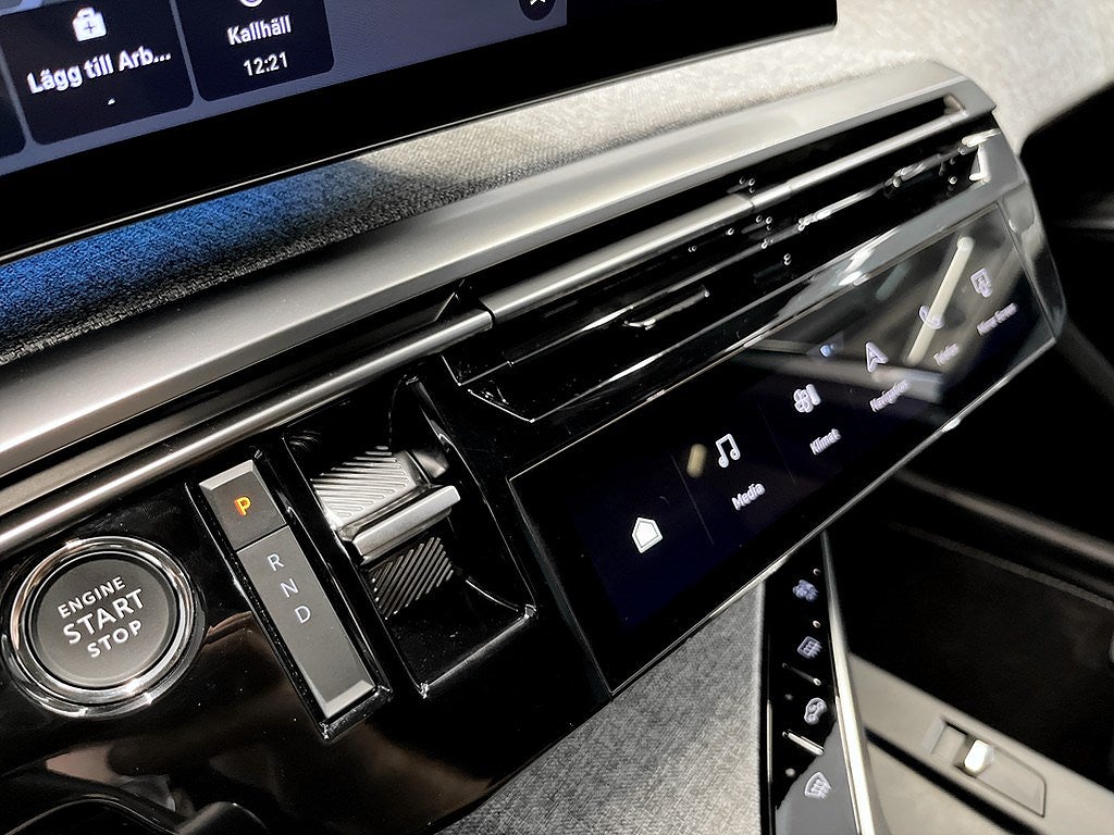 Bild på Peugeot E-3008 GT Ultimate 214hk Aut - B-KAMERA, CARPLAY,NAV