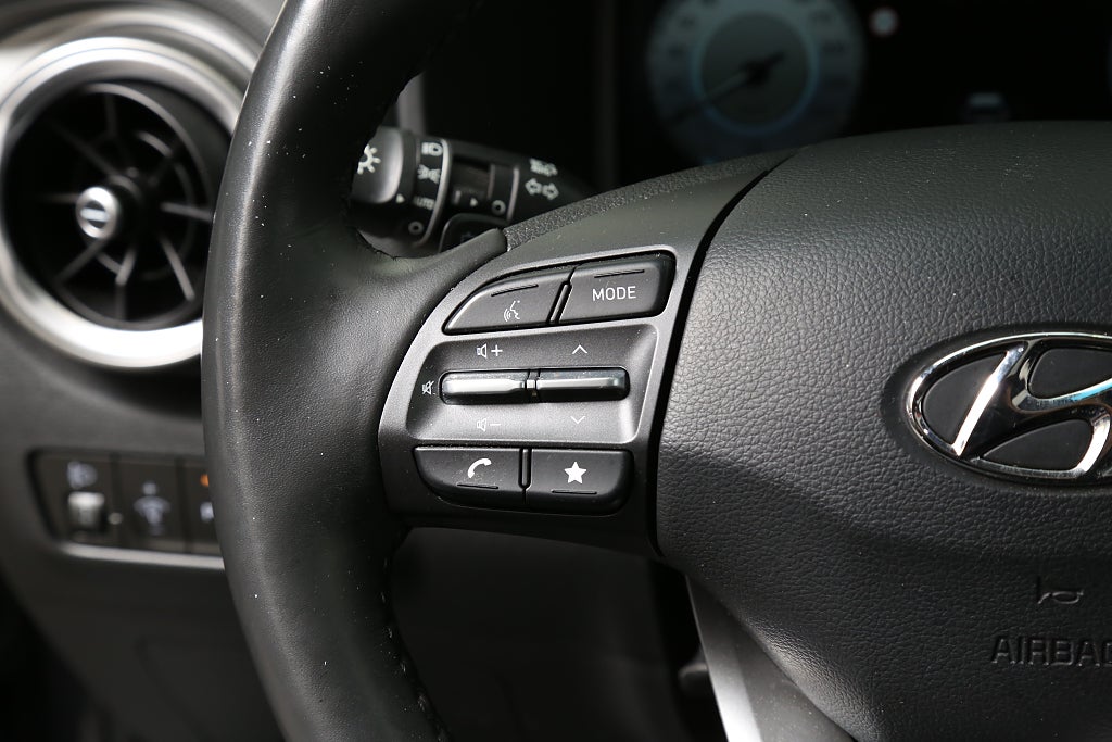 Hyundai Kona 64 kWh Advanced 204hk Skinn Taklucka KRELL Head-up