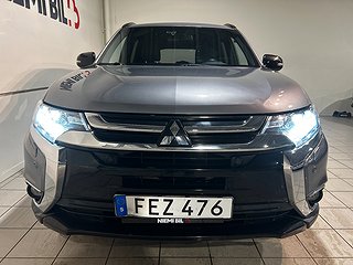 Mitsubishi Outlander 4WD 7-sits Onyx Pano 360° Drag S/V-hjul