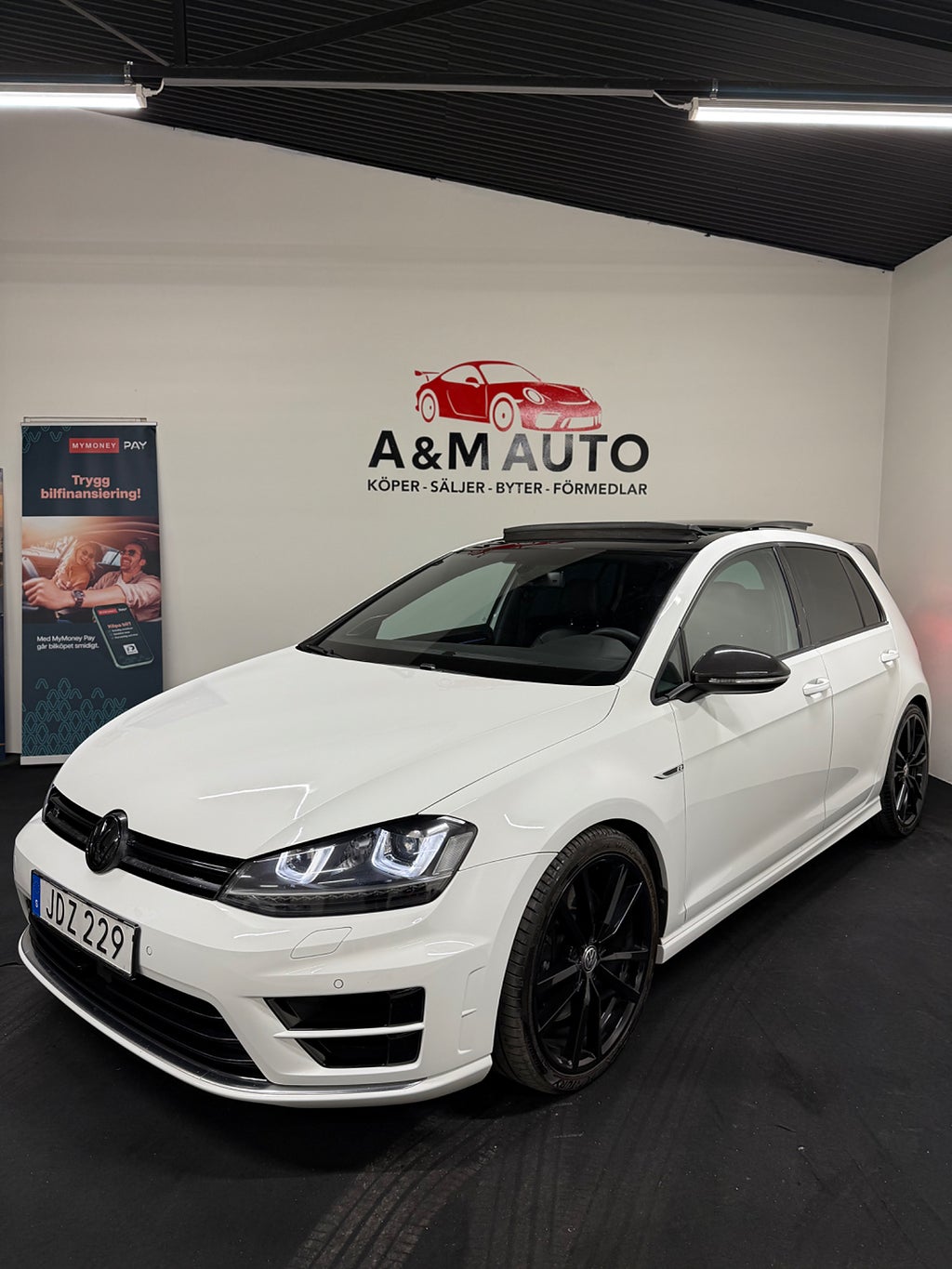 Volkswagen Golf 5-dörrars R 2.0 TSI BMT 4Motion - Pano / Skinn / Kamera