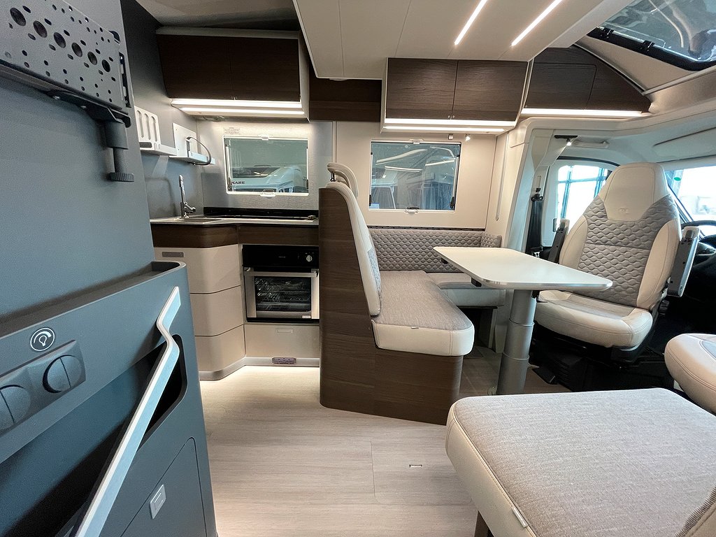 Adria Matrix Supreme 670 SC / ALDE / Taksäng / 5 bältad /Ugn - Adria