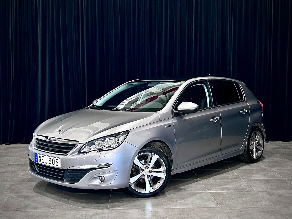 Peugeot 308 1.2 PureTech 110 Active PANO KAMERA NAVI P-SENSOR 17" 