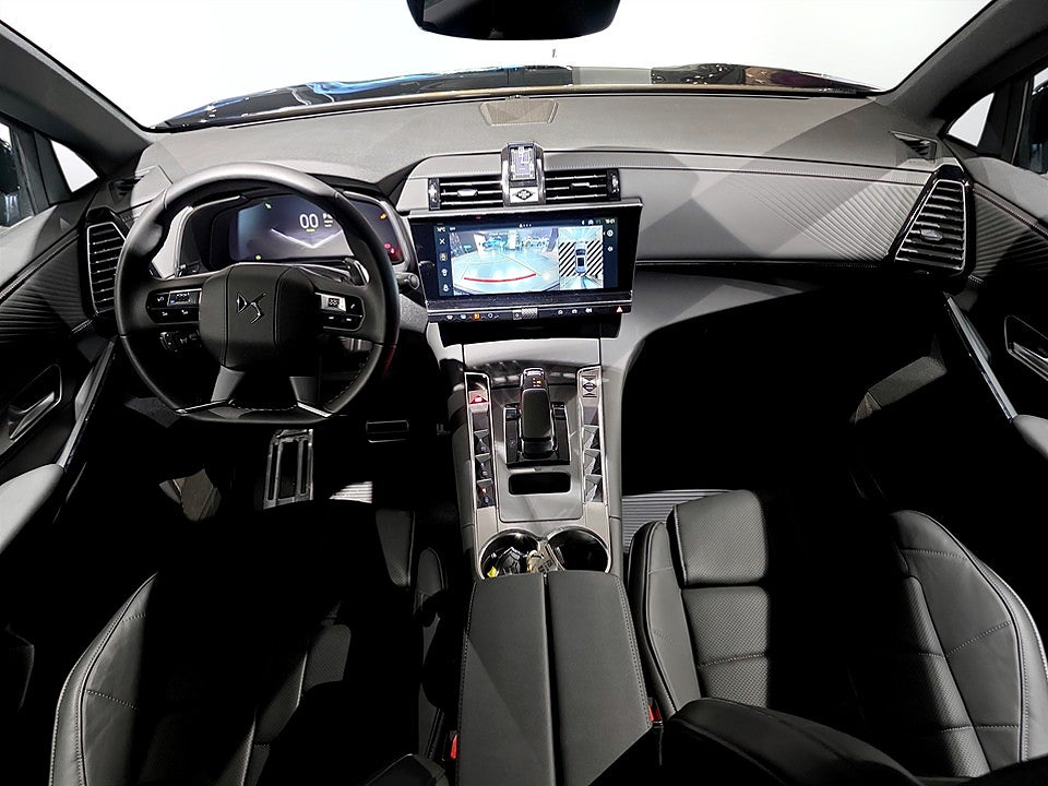 Bild på DS 7 Opera Performance 300hk PHEV AWD - OMGÅENDE LEVERANS!