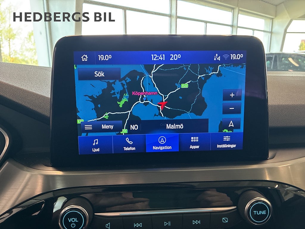 Ford Kuga Plug-In Hybrid 2,5 Titanium Automat thumbnail