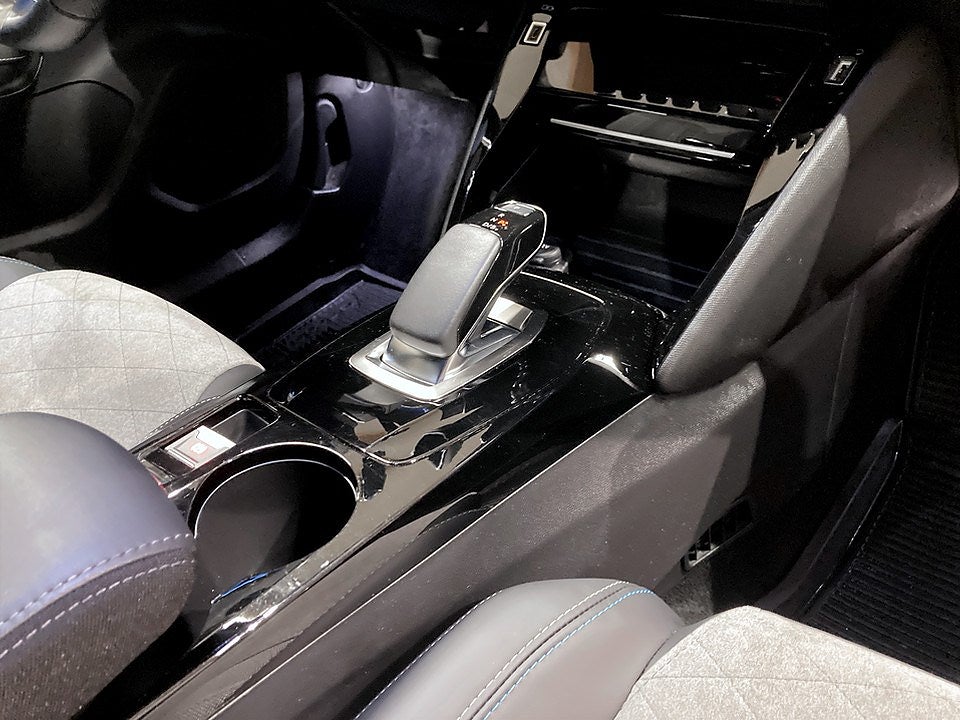 Bild på Peugeot E-2008 GT 50kWh 136hk Aut - B-KAMERA, CARPLAY