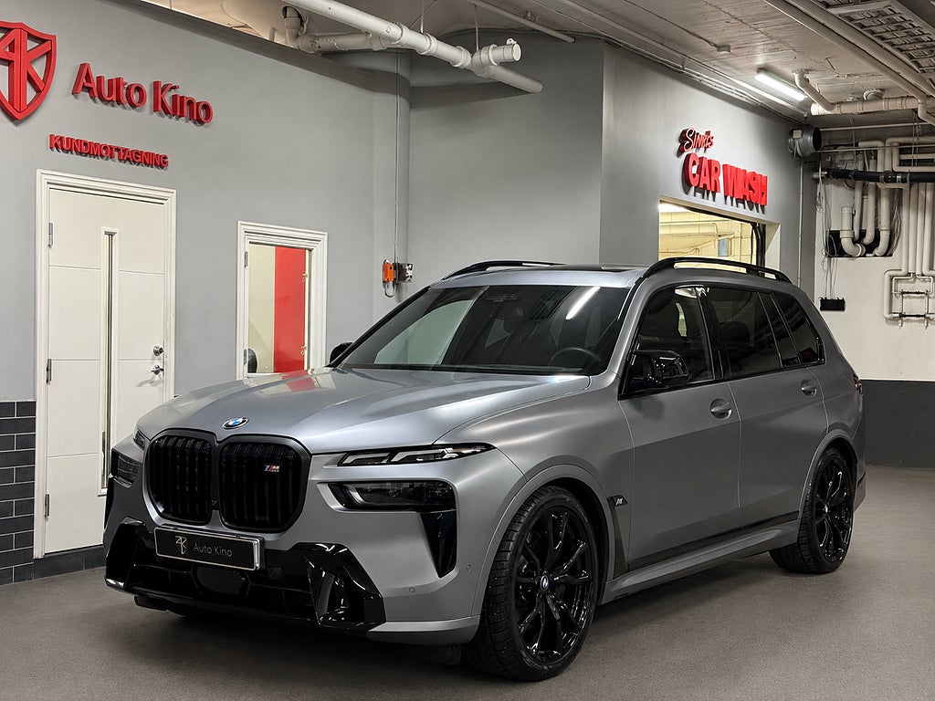 BMW X7 M60i xDrive Frozen Grey Sky Lounge Bowers&Wilkins MOMS