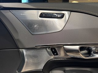 Volvo XC90 T8 PLUG-IN AWD R-Design 7-sits/360°/Drag/HuD/S&V