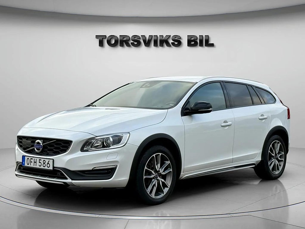 Volvo V60 Cross Country D4 Geartronic Summum Drag V-hjul Värmare Backkamera Bytt Kamrem